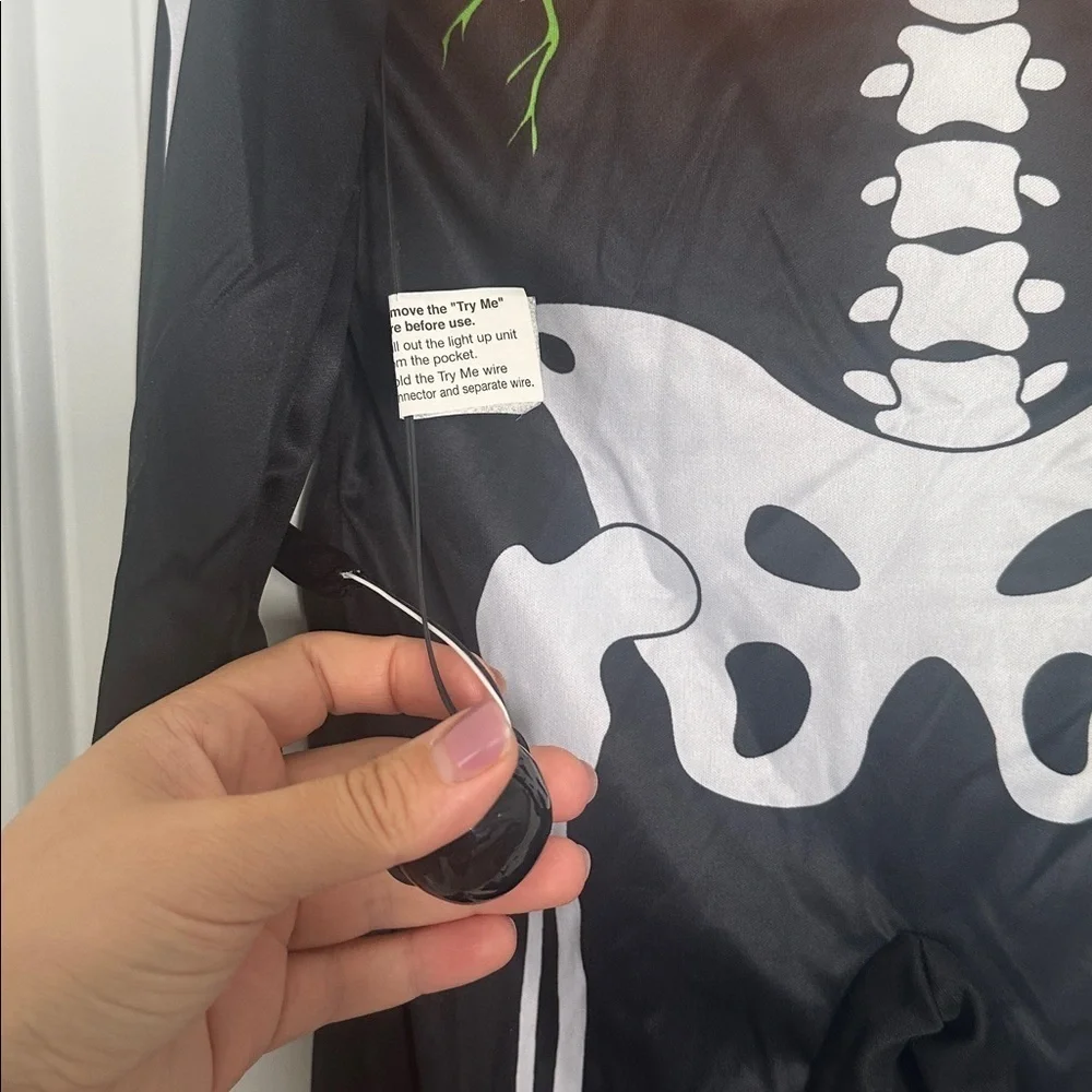 NWT Hyde & EEK! Skeleton Glow under Blacklight Electric Bones Costume Sz S (6-7)